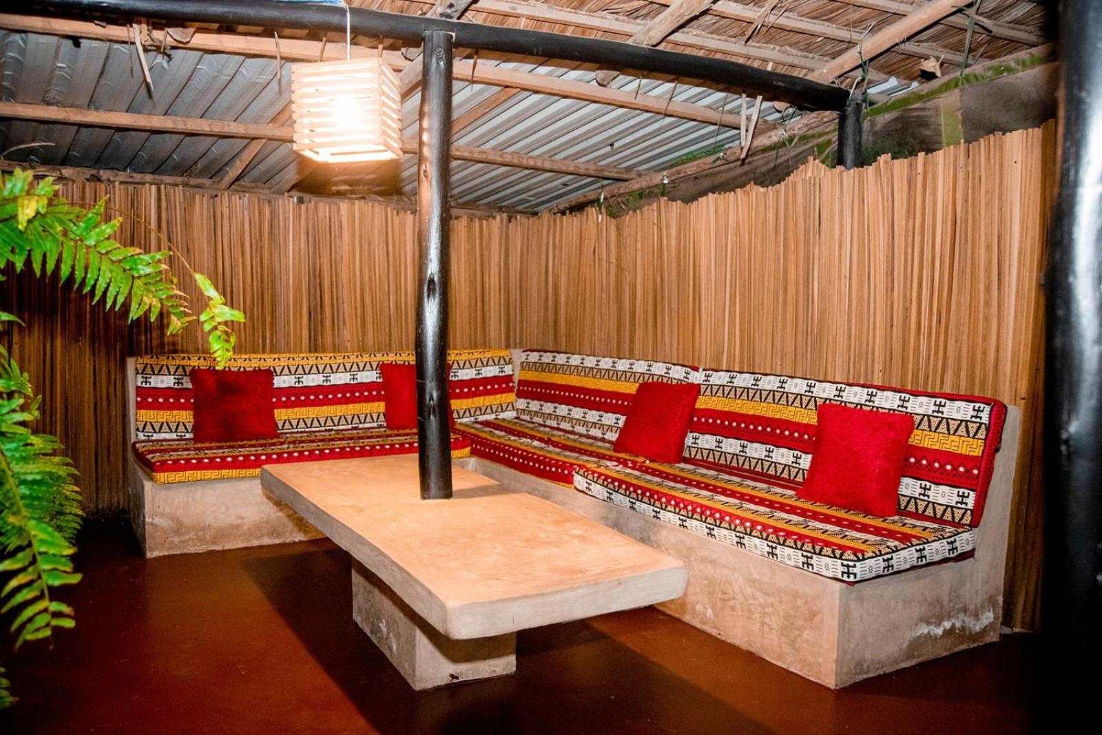 Freedom Inn Αρούσα Εξωτερικό φωτογραφία